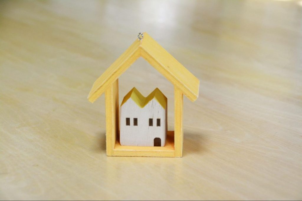 小さい家の模型