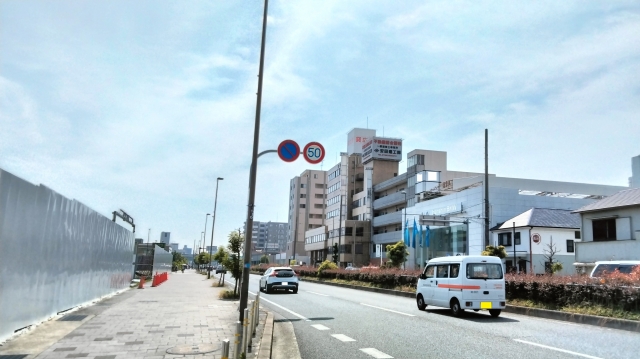 足立区の道路風景