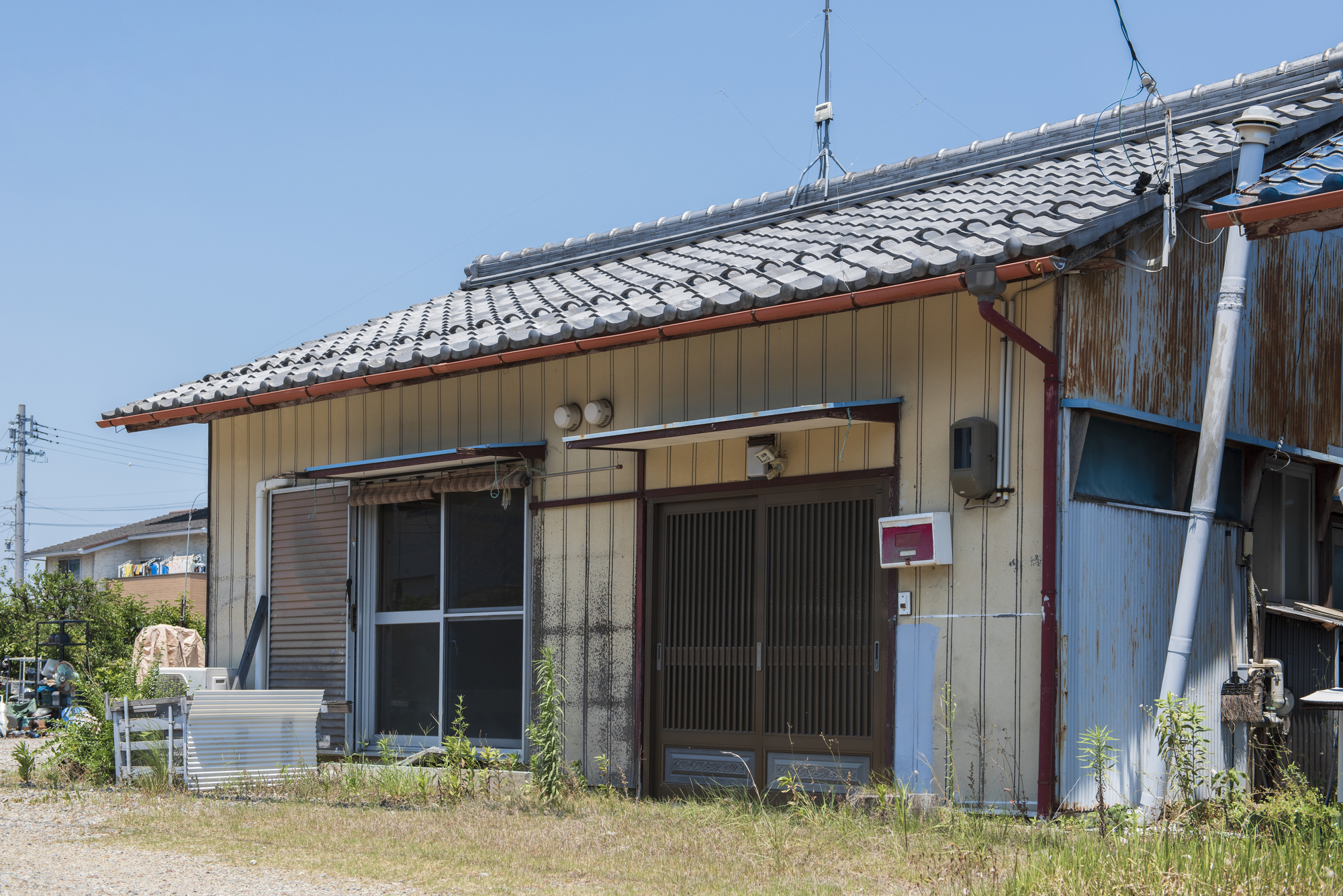 わかりやすく】古い家を売る方法は？築古ならではの売却時の注意点も解説