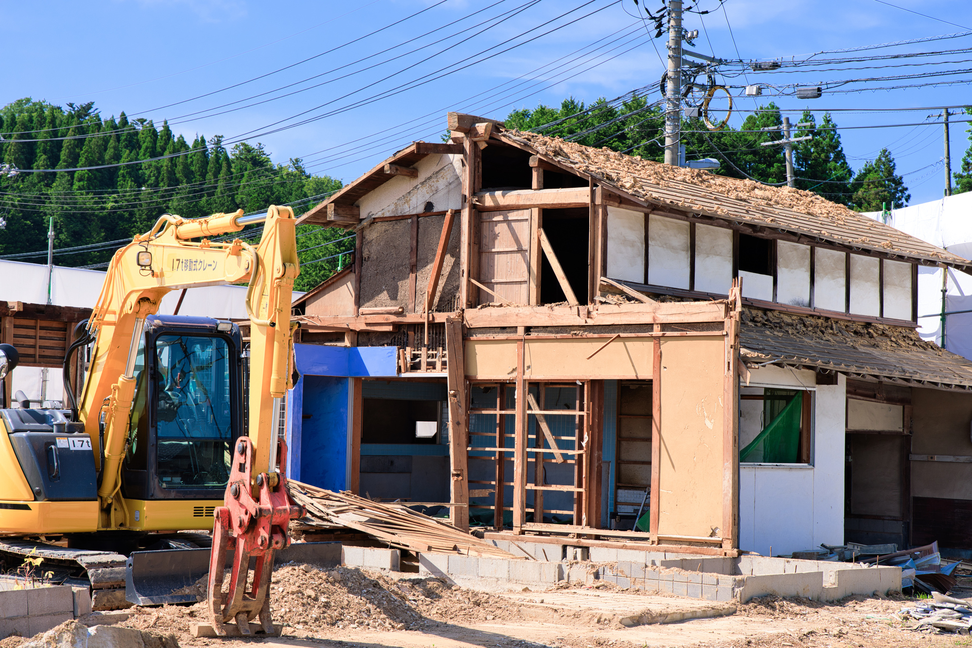 家の解体の全知識｜費用相場・必要な手続き・注意点を解説