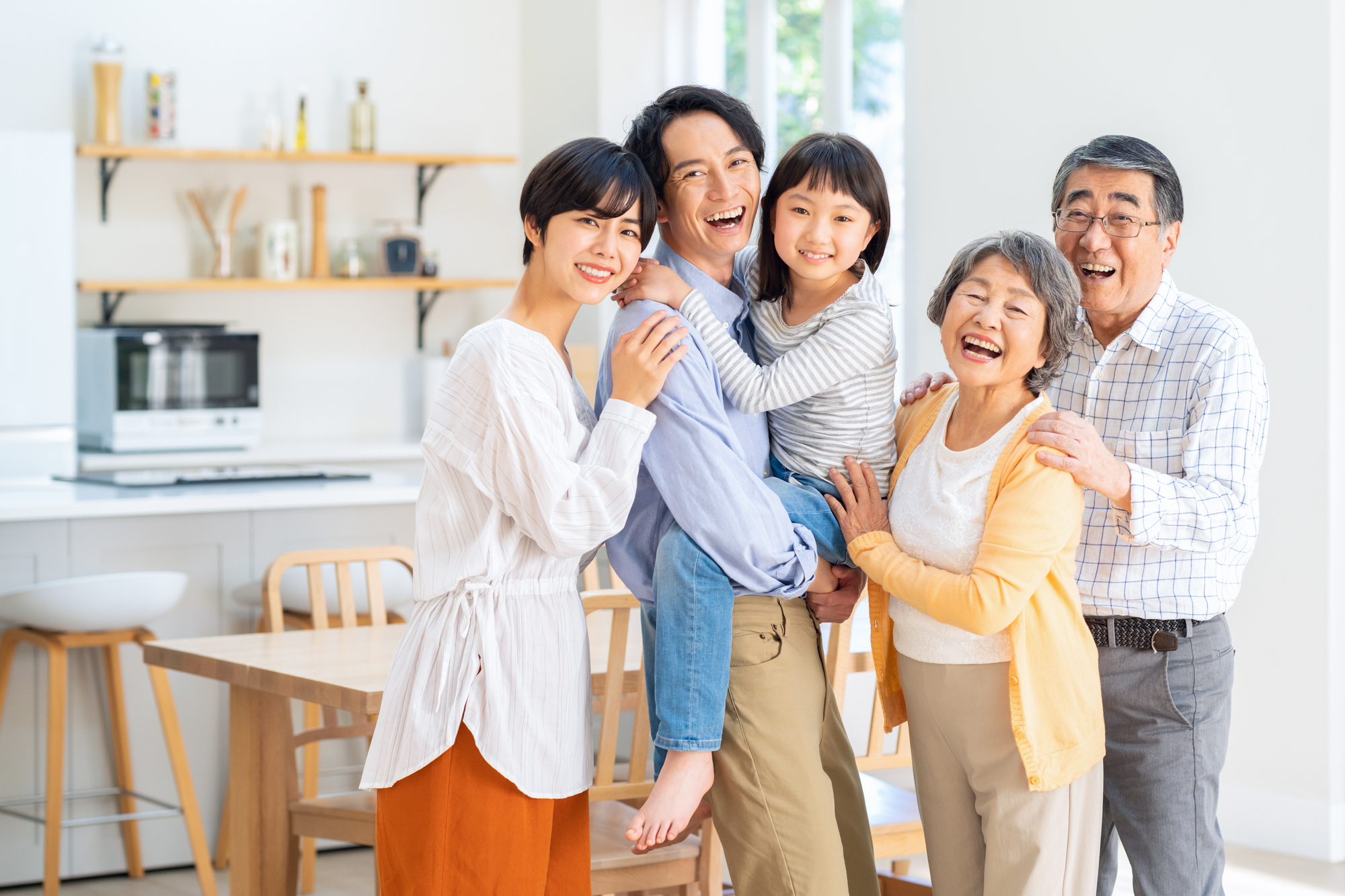 親から子への家の名義変更｜手続き・費用・税金の基礎知識と対策ガイド