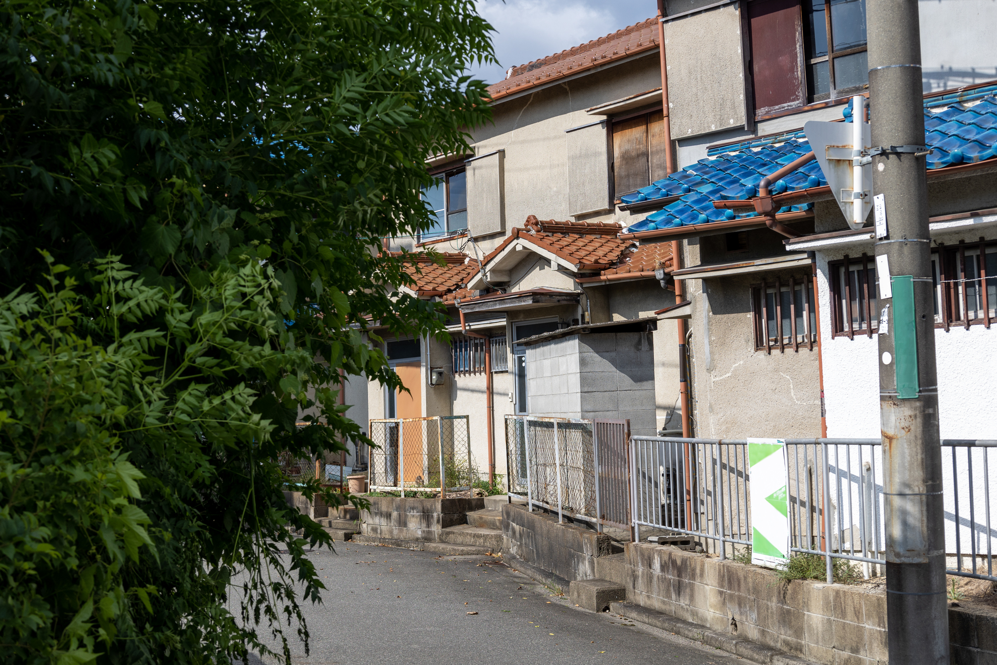 空き家をなぜ売らないのか？放置する所有者の心理と、売却・解決へ導く5つの対策
