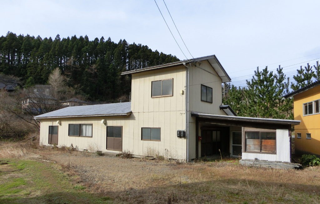 山形県鶴岡市堅苔沢